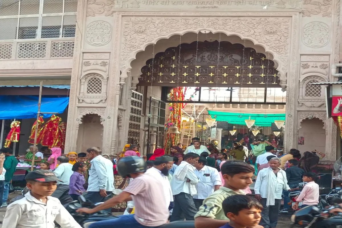 राजराजेश्वरी कैला माता मंदिर: पैदल यात्रियों को दिया माता ने सपना, फिर हुई स्थापना Rajarajeshwari Kaila Mata Temple: Mata gave a dream to pedestrians, then it was established