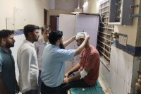 लाठी,डंडों और फरसों से हमला,दो सगे भाइयो सहित चार घायल Attack with sticks, rods and axes, four people including two brothers injured