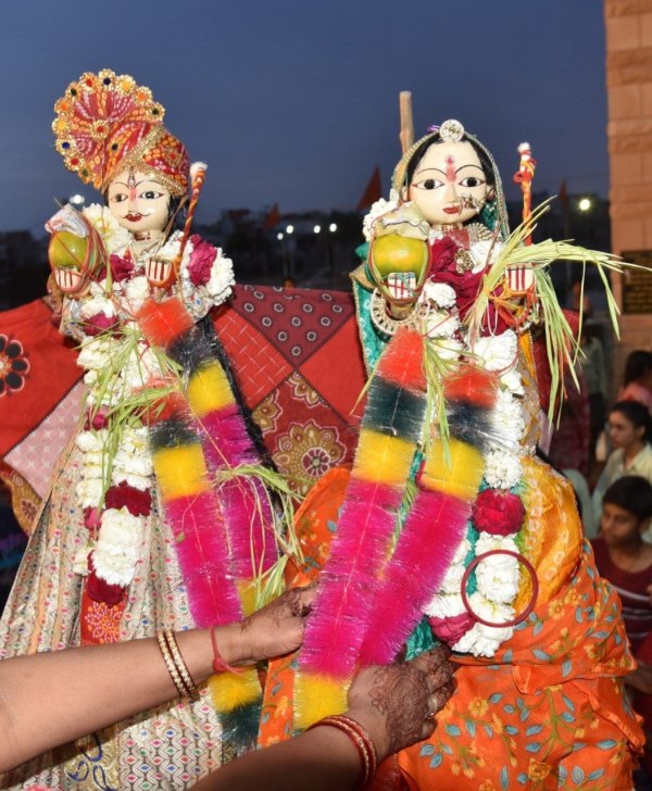 The royal Gangaur procession started from Ahichhatrapur fort.