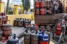 Crisis deepens in MP due to closure of commercial gas cylinder bookings
