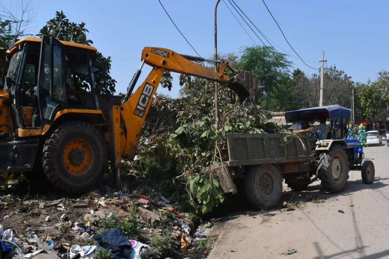 खुशखबर...शहर में आधा दर्जन पार्किंगें दिलाएंगी जाम से राहत Good news... half a dozen parking lots in the city will provide relief from traffic jams