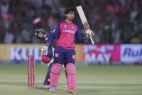 Vaibhav Suryavanshi, Rajasthan Royals, IPL 2026, U19 World Cup Hero, Rahul Dravid, IPL Youngest Centurion, Bihar Cricketer, BCCI Naman Awards, Cricket News Hindi. vaibhav sooryavanshi age ,rajasthan royals,ipl 2026 update,