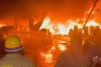 टायर फैक्ट्री में लगी आग ने मचाई तबाही