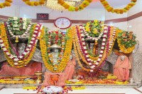 शुभ योग में पूजा और मंदिरों में भव्य तैयारियां (फोटो सोर्स : भाषा WhatsApp News Group)