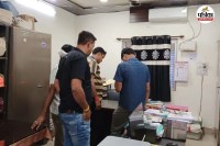 अंबिकापुर एसीबी टीम की कार्रवाई (फोटो सोर्स- पत्रिका)