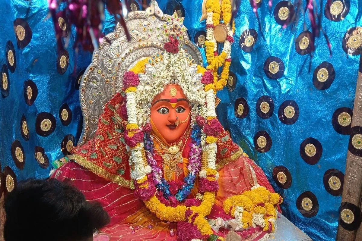 देवास माता टेकरी पर भक्तों का मेला, वर्ष प्रतिपदा पर गूंजा जयकारा