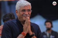 Gajendra Singh Shekhawat warning officers If you misbehave with a worker I will doubly misbehave Union Minister statement uproar