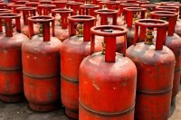 Jaipur gas cylinder raid, LPG illegal refilling Jaipur, Rajasthan gas black marketing, Jaipur district administration action, Jaipur LPG news, Rajasthan food supply department, Jaipur enforcement drive, LPG cylinder seizure Jaipur, Jaipur police FIR gas case, Rajasthan illegal gas trade, Jaipur local news update, LPG raid Rajasthan, Jaipur city crackdown, Rajasthan administration news, Jaipur gas operation