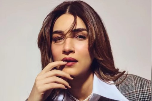 Kriti Sanon Boldest Role In Cocktail 2