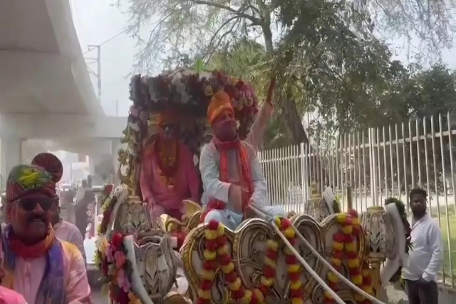  Lucknow Police Celebrate Holi 