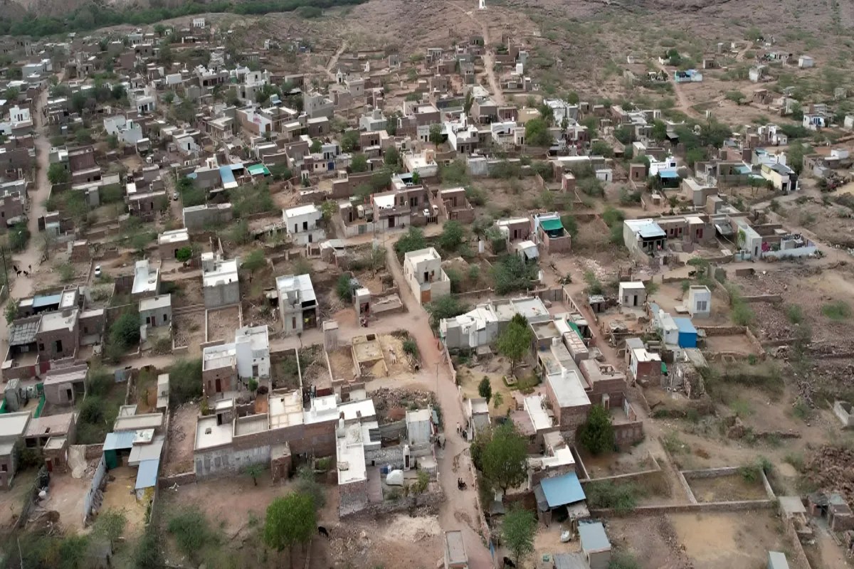 Jodhpur forest encroachment news, Rajasthan High Court strict action forest land, Jodhpur illegal encroachment removal update, Forest land eviction Rajasthan 2026, Jodhpur administration action on encroachment, Rajasthan forest department crackdown illegal colonies, High Court order forest land Rajasthan news, Jodhpur electricity water cut illegal colonies, Rajasthan forest encroachment latest update, Jodhpur civic action illegal settlements, Forest land protection Rajasthan government action, Jodhpur 9526 encroachments identified news, Rajasthan court order encroachment removal update, Jodhpur PHED discom connection cut news, Rajasthan forest land eviction drive Jodhpur