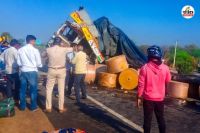 Rajasthan Sirohi Road Accident two trucks collision driver died tragically three people were seriously injured