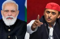 मोदी vs अखिलेश के बीच तीखी जुबानी जंग