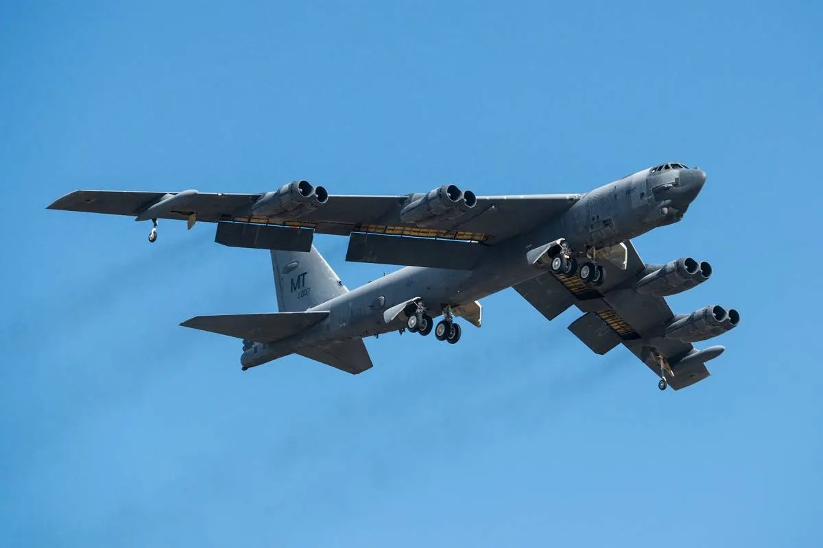 US Iran War B-52 Bomber