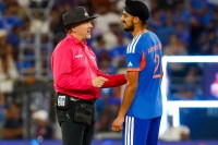 Arshdeep Singh fined for throwing the ball at Daryl Mitchell