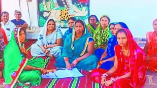 जगन्नाथपुर सांकरा बालोद जिले का पहला गांव है जहां पूरे ग्राम विकास समिति की जिम्मेदारी अध्यक्ष से लेकर सदस्य महिलाओं को ही सौंपी गई है। गांव में विकास के मापदंड, उसके नियम बनाने और कैसे शांति लाई जाए यह महिलाएं ही करती हैं।