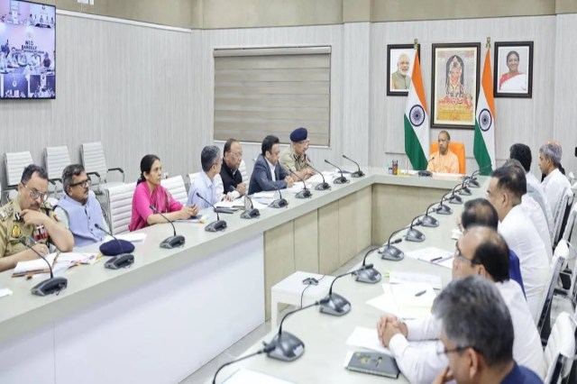 शांति भंग करने वालों पर सख्त कार्रवाई के निर्देश