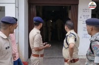 bihar news, patna news, bihar police raid