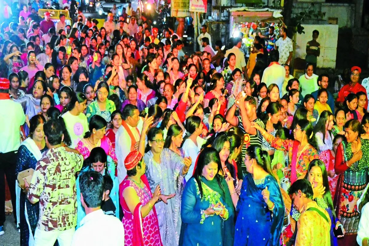 Bundi : भगवान झूलेलाल की अरदास, प्रार्थना कर की आतिशबाजी