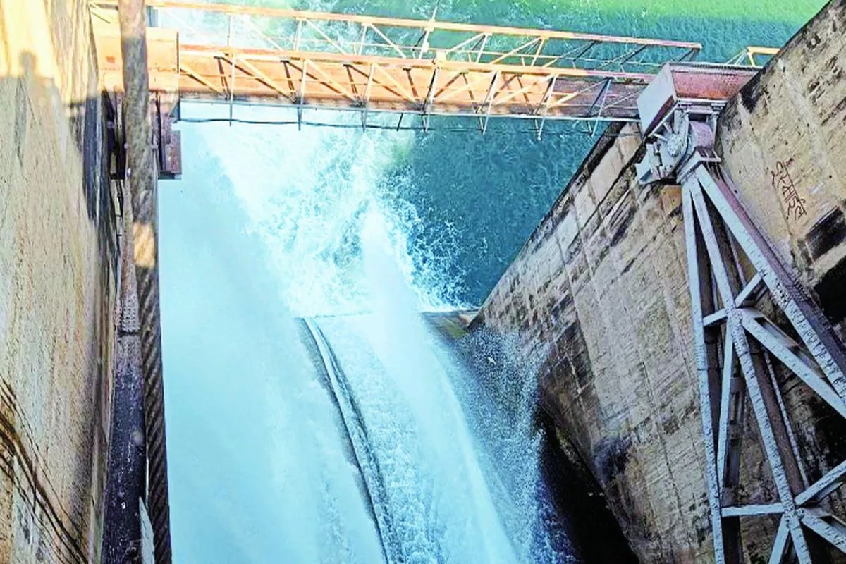 ठेकेदार के भरोसे जवाहर सागर बांध, बारह में से तीन गेट क्षतिग्रस्त