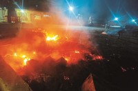 CG News: बंद होटल में सिलेंडर फटा, झोपड़ी जलकर खाक, मची अफरा-तफरी