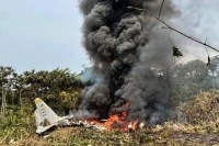 Colombian air force plane crashes