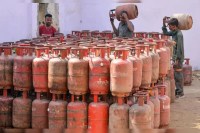 LPG Cylinder online booking Officials Refuse to Answer Calls mp news