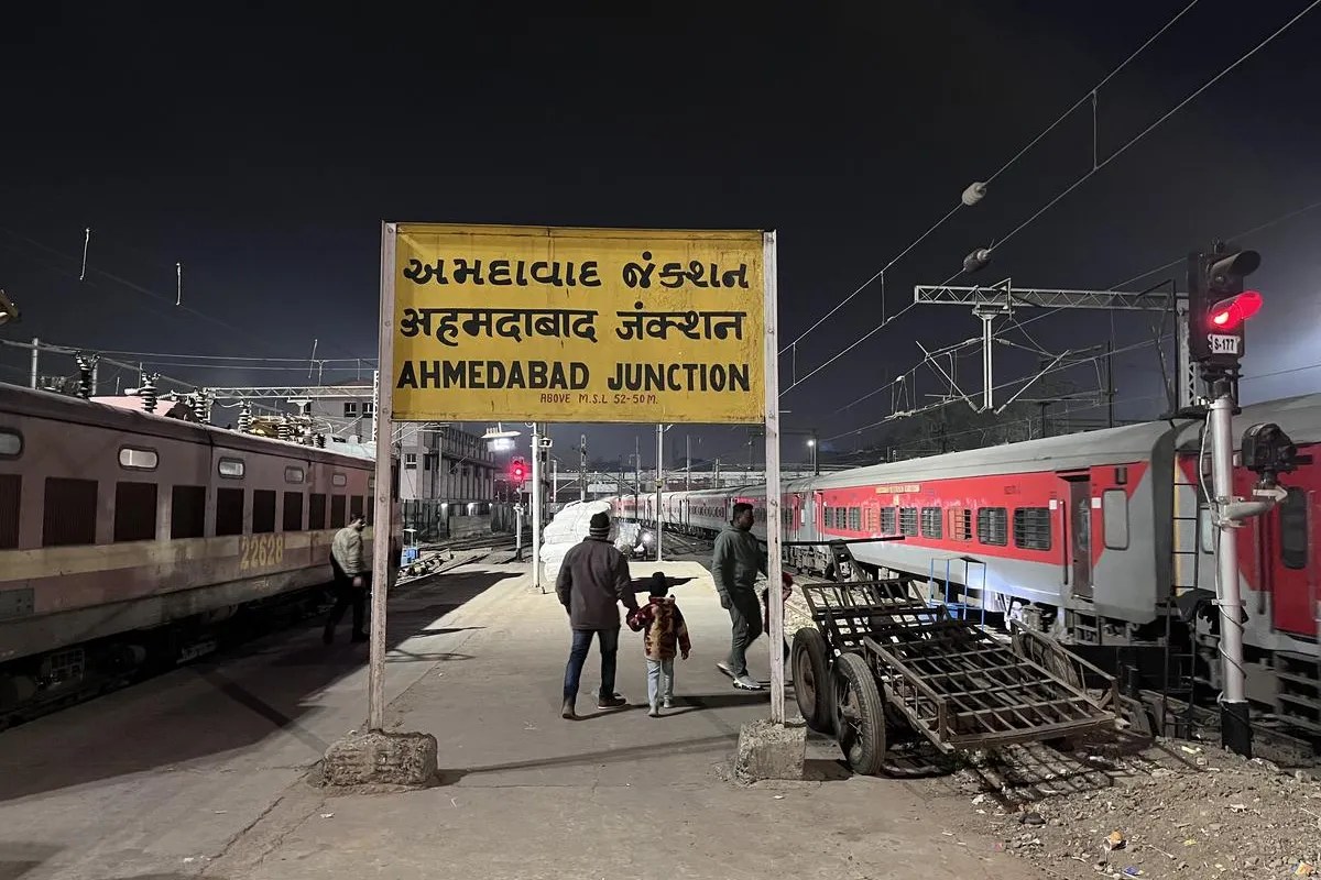 memorandum submitted to MP Anita Chauhan demanding two new trains to Ahmedabad mp news