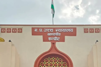 MP High Court Sentenced four government Officials Jail for not obeying order 22 times MP News