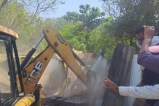 Bulldozer Action 30 Houses razed in khandwa by railway mp news
