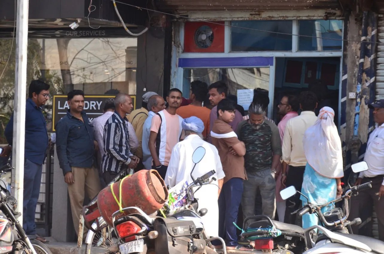 बड़ी राहत: कारोबारियों को आज से मिलेंगे 20 फीसदी कमर्शियल सिलेंडर