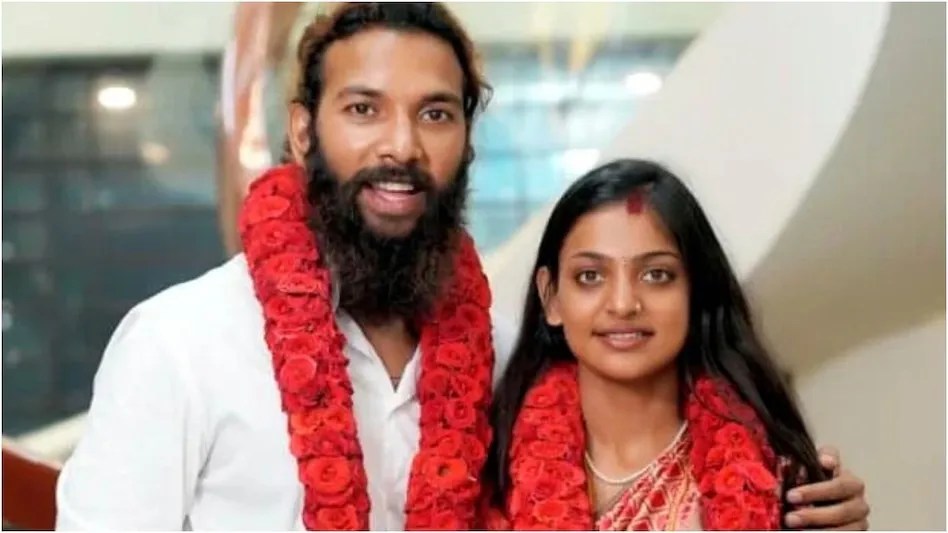 Monalisa Father Big Revealed On Farman Khan