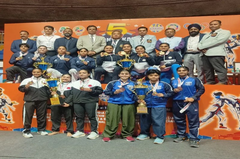 सीनियर एवं पैरा नेशनल कराते चैंपियनशिप में टीम काता स्पर्धा