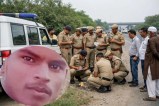 घटना की जांच करती पुलिस फोटो से जनरेट AI