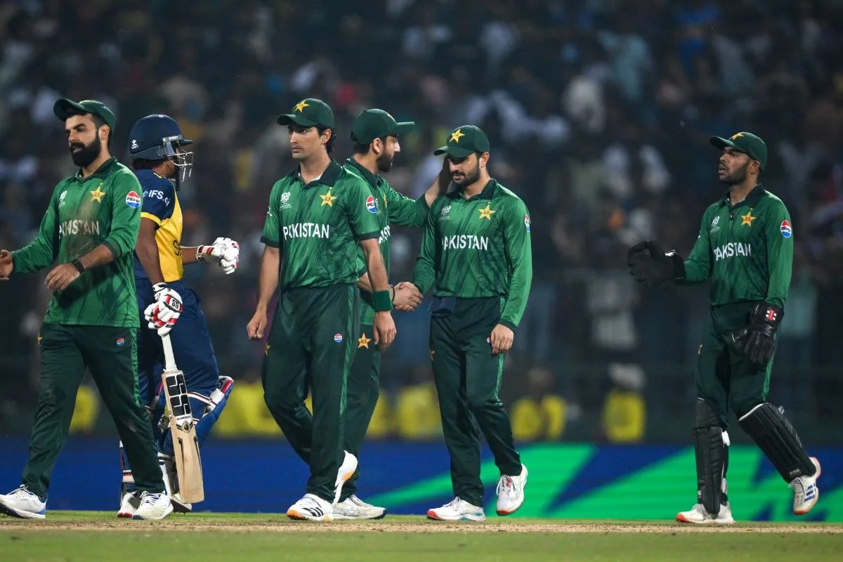 T20 World Cup 2026 Pakistan Exit , Basit Ali on Mike Hesson , Mohammad Hafeez slams Salman Ali Agha , Shoaib Akhtar on Pakistan Cricket Management , Pakistan vs Sri Lanka T20 2026 , Pakistan Cricket Team Surgery Mohsin Naqvi , Babar Azam Intent Controversy Hindi