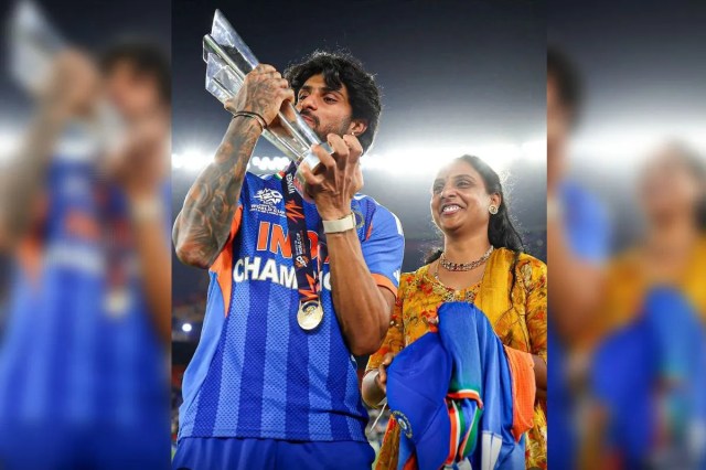 Tilak Varma Mother Trophy Photo (तिलक वर्मा माँ ट्रॉफी फोटो)