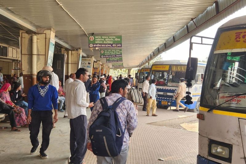 रोडवेज बस स्टैंड।