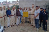 Smugglers, smugglers in Banswara, smuggler sisters, smuggler sisters in Banswara, Rajasthan smuggler sisters, Banswara crime news, Rajasthan crime news, तस्कर, तस्कर इन बांसवाड़ा, तस्कर बहनें, तस्कर बहनें इन बांसवाड़ा, राजस्थान तस्कर बहनें, बांसवाड़ा क्राइम न्यूज, राजस्थान क्राइम न्यूज