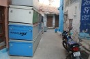 नगरीय क्षेत्र के 28 वार्डो में कई वार्ड ऐसे हैं जहां अंदरुनी सडक़ों की हालत खराब है। यह सडक़ें इतनी संकीर्ण हैं कि इनसे चारपहिया वाहनों की आवाजाही बड़ी मुश्किल से होती है। दुपहिया-तिपहिया वाहन भी सुरक्षित निकालने में समय लगता है।