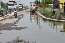 पेंचीदा उलझन में उलझा सर्विस रोड और नालों का निर्माण कार्य The construction of service roads and drains is entangled in a complicated mess