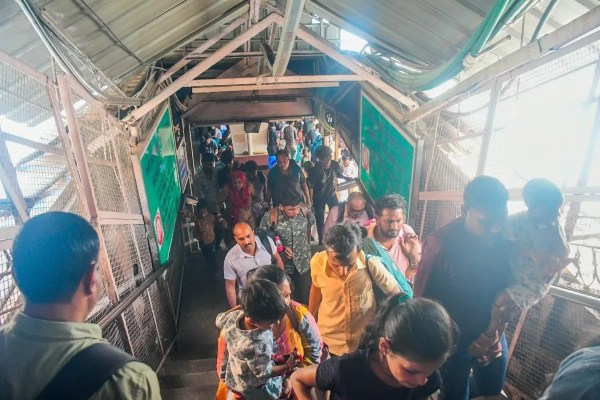 Crowd going home for election