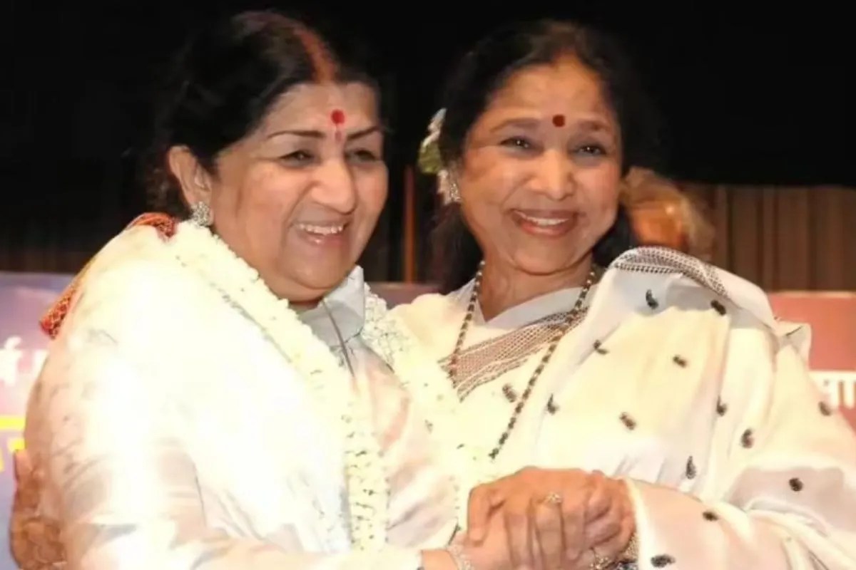 Asha Bhosle and his Sister late Lata Mangeshkar 1 more Coincidence in death fans said pure love