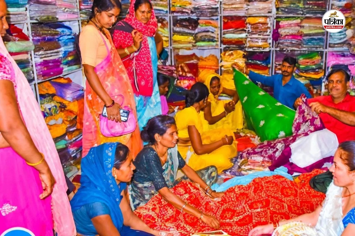 Rajasthan Akha Teej Abujh Muhurta Sawo Banswara market Crowds gathered traders faces also brightened