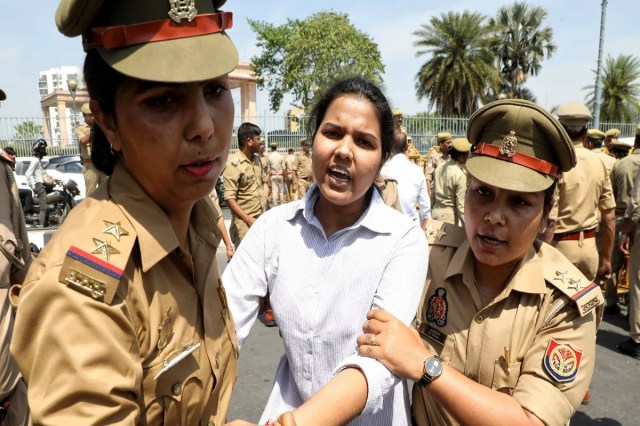 
 CM Helpline 1076 Employees