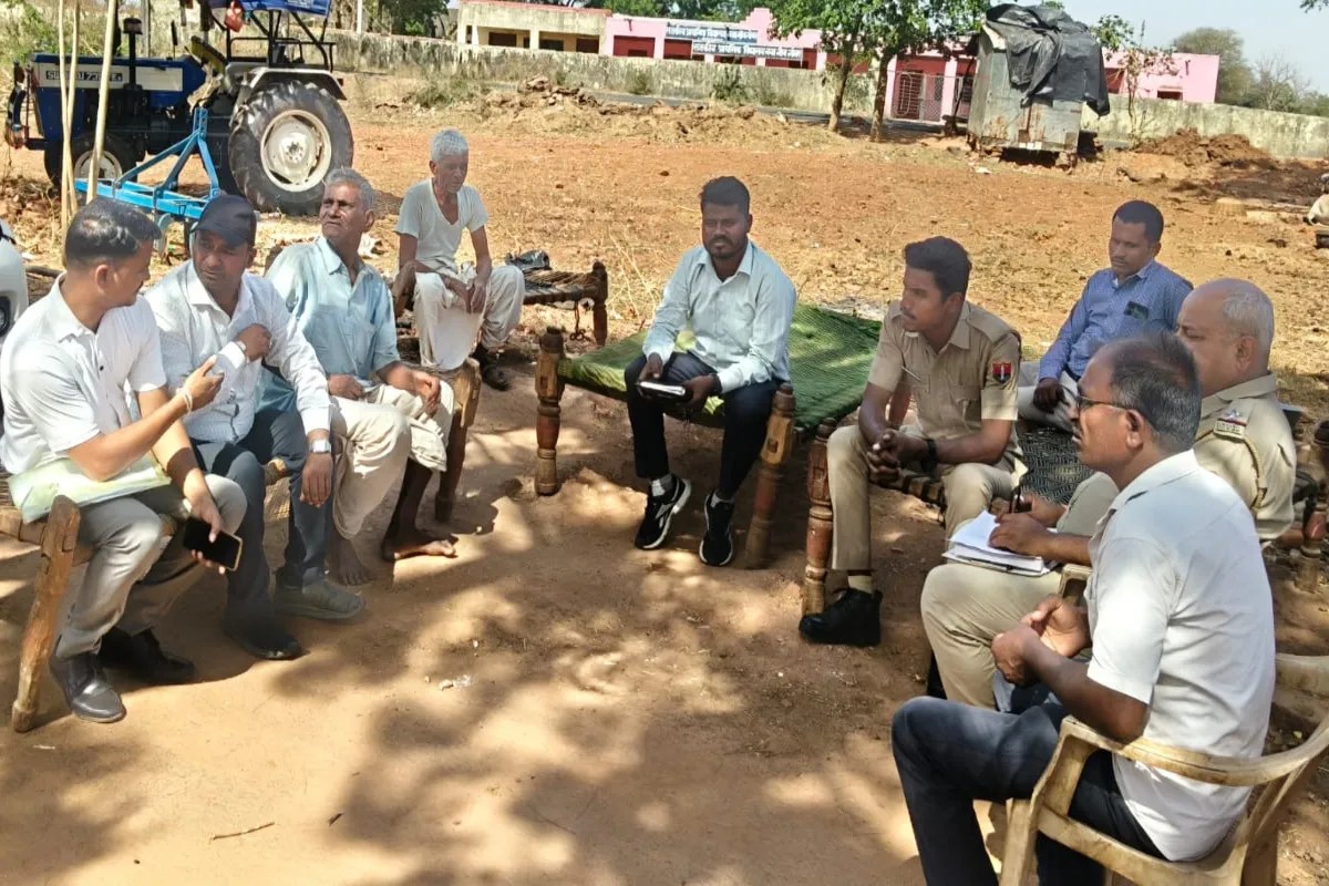 child marriage stopped Dungarpur, Rajasthan child marriage case, child helpline 1098 action, minor marriage prevented Rajasthan, Dungarpur administration action, child marriage awareness India, underage marriage Rajasthan news, police action child marriage, rural social issue Rajasthan, child protection law India, minor boy girl marriage stopped, Dungarpur latest news, government action social crime, child rights protection Rajasthan, village marriage intervention case