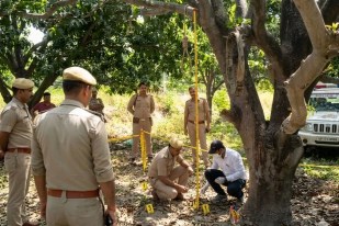 CG Crime: 19 वर्षीय युवक की संदिग्ध मौत, पेड़ पर लटका मिला शव