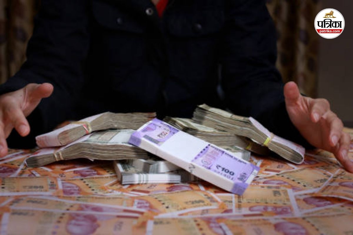 विद्युत वितरण कंपनी का रिश्वतखोरी पर कड़ा एक्शन (फोटो सोर्स- iStock)