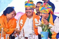 Vasundhara Raje with Bhajanlal Sharma - File PIC