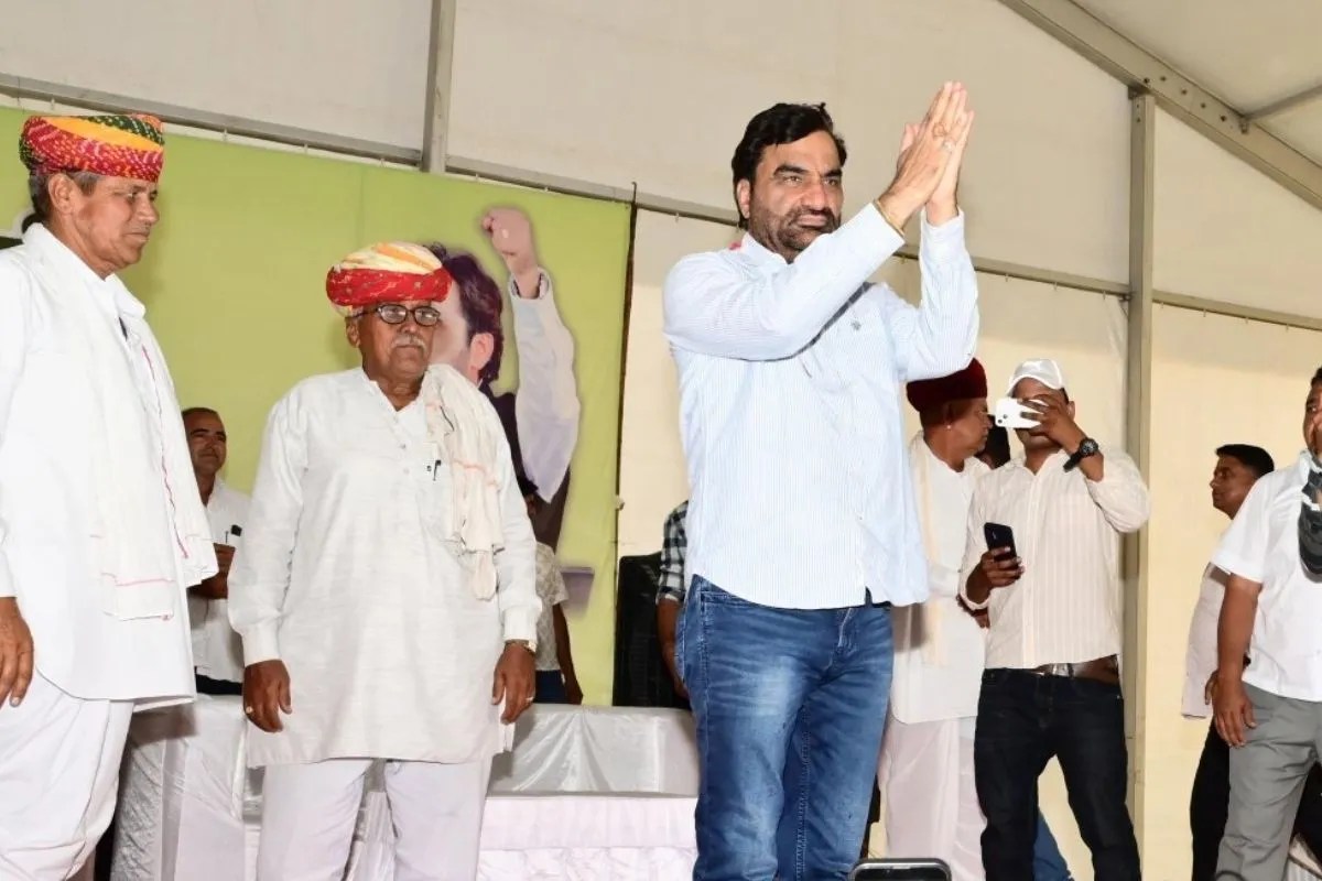 धरने में शामिल हुए हनुमान बेनीवाल