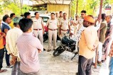 मोर्चरी के बाहर पुलिस और परिजन मौजूद, पत्रिका फोटो